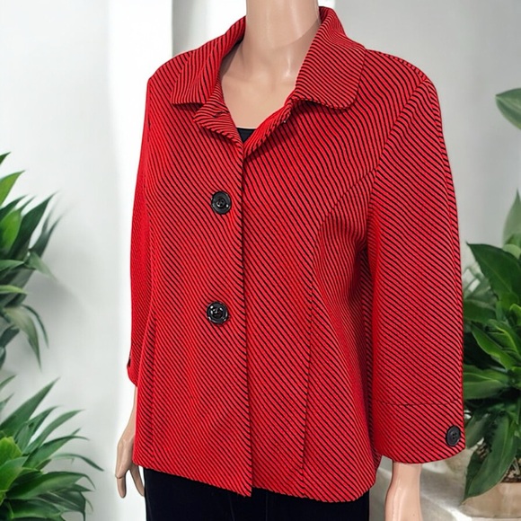 Protégé Montreal Lipstick Red & Black Ribbed Striped w/ 3-Quarter Sleeves Jacket - Picture 5 of 16